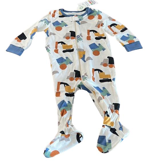 Lamaze Organic Truck Print Soft Footed Sleeper Pajamas Infant Size 9 Months - Picture 1 of 5